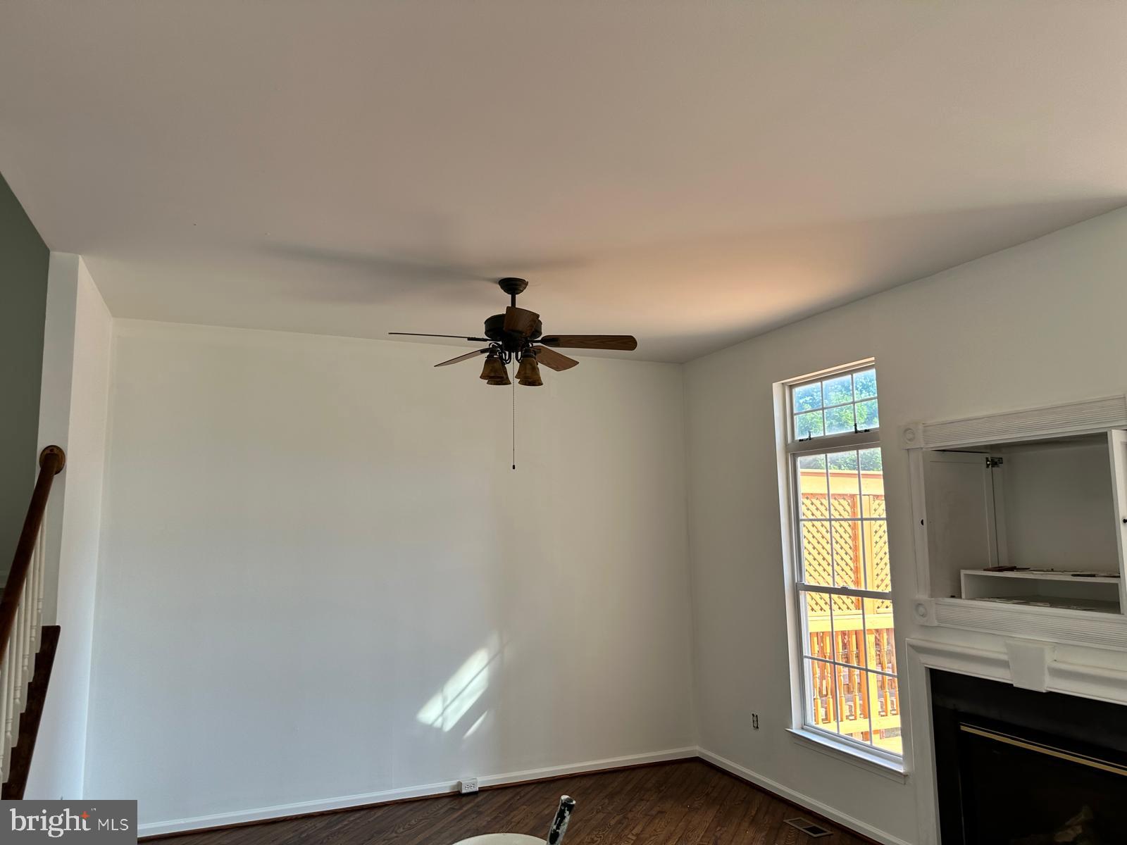 MCNAIR FARMS LANDBAY - Residential Lease