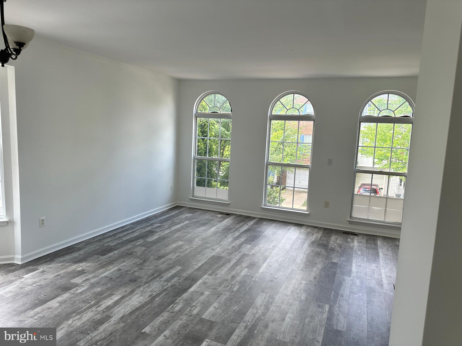 MCNAIR FARMS LANDBAY - Residential Lease