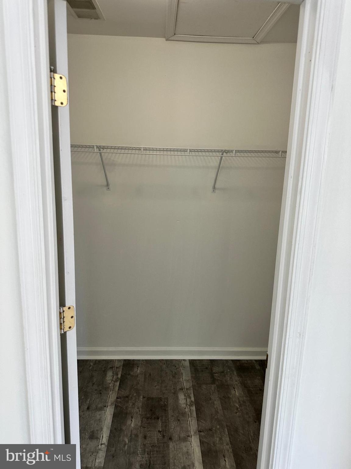 MCNAIR FARMS LANDBAY - Residential Lease