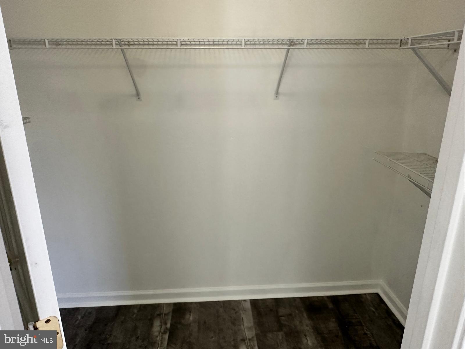 MCNAIR FARMS LANDBAY - Residential Lease