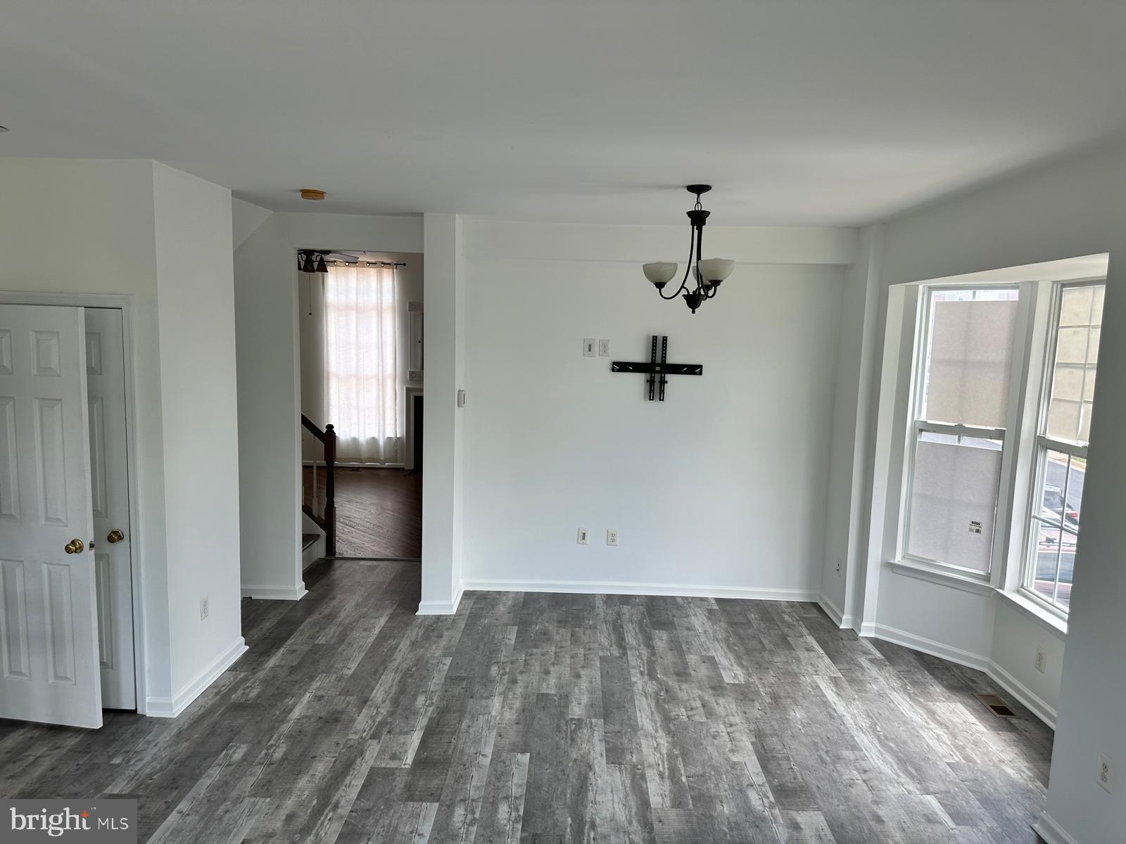 MCNAIR FARMS LANDBAY - Residential Lease