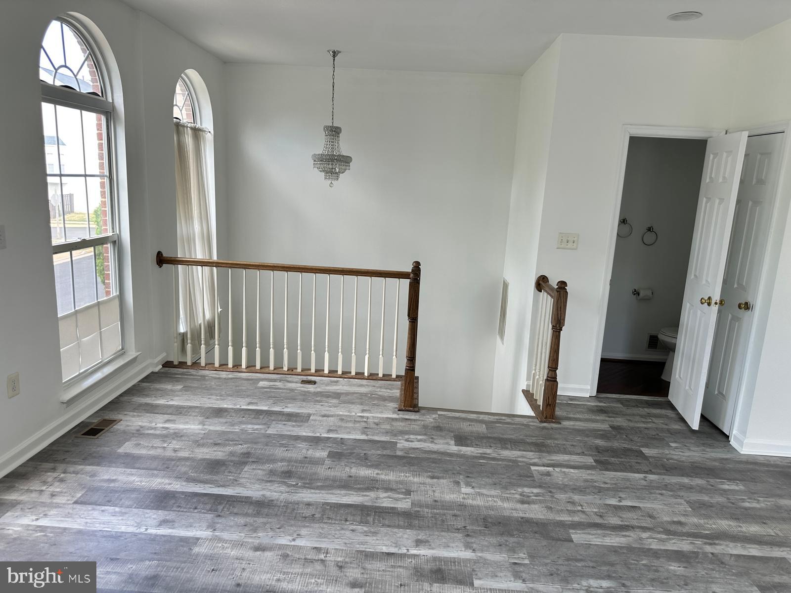 MCNAIR FARMS LANDBAY - Residential Lease