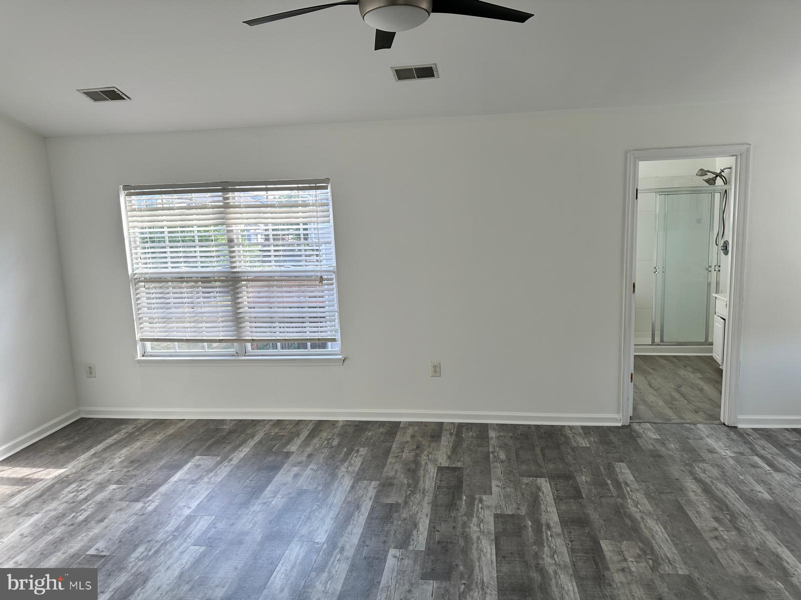 MCNAIR FARMS LANDBAY - Residential Lease