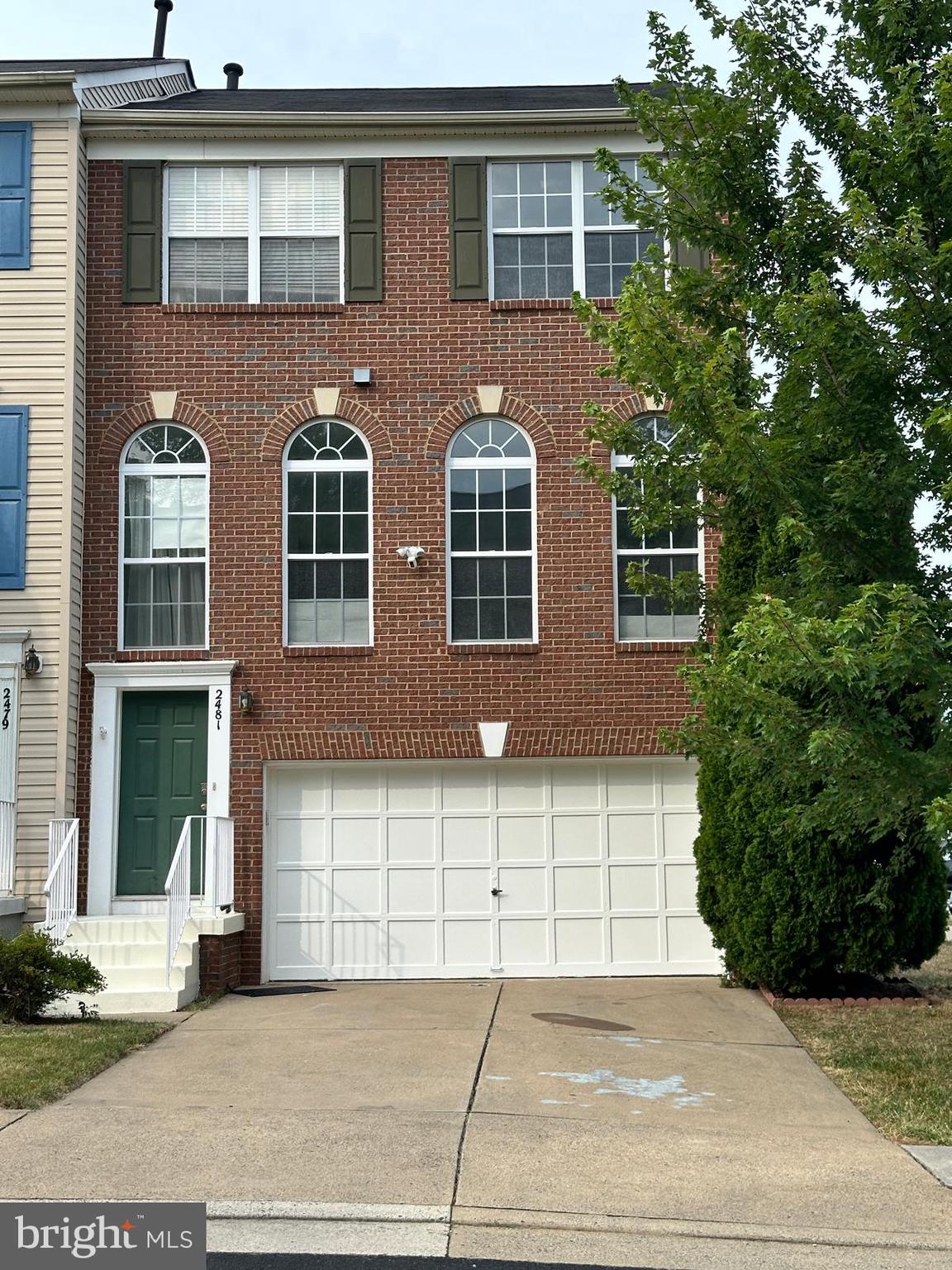 MCNAIR FARMS LANDBAY - Residential Lease