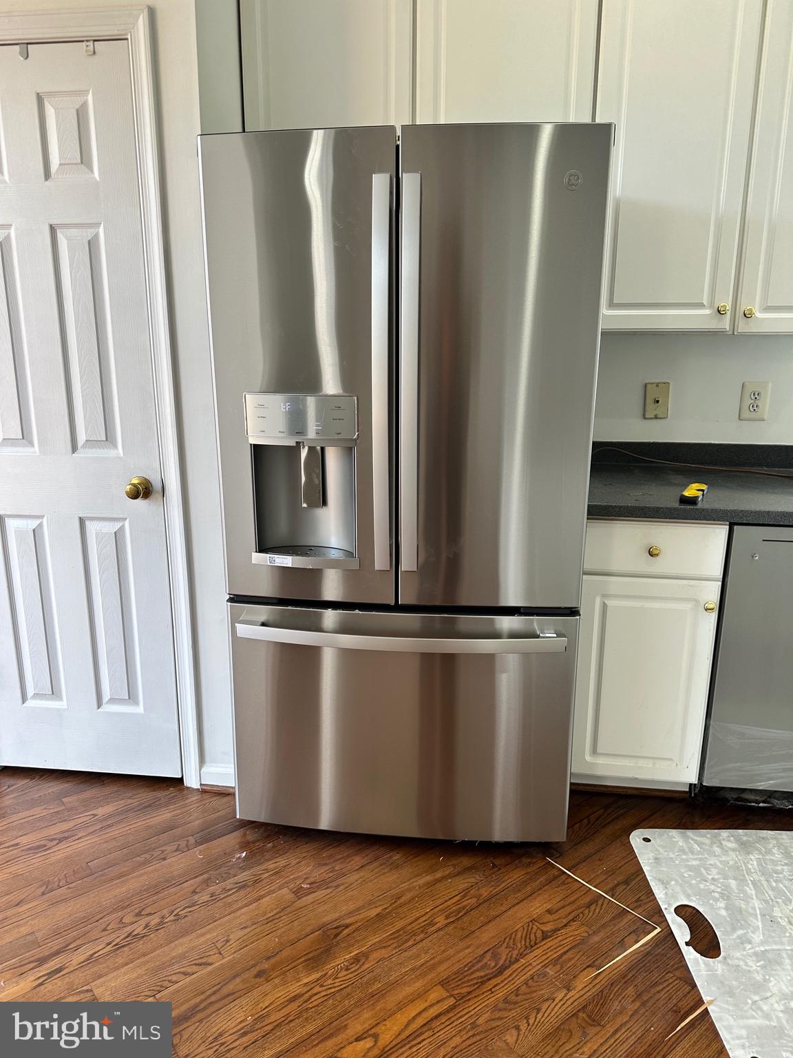 MCNAIR FARMS LANDBAY - Residential Lease