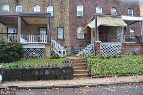 Townhouse For Sale - 7042 Clinton Road<br/> UPPER DARBY, PA 19082