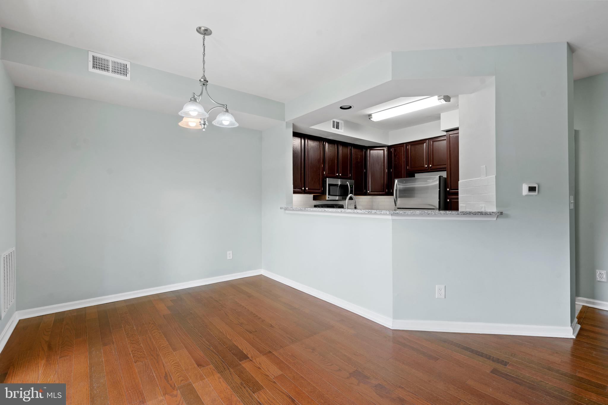 1344 GARDEN WALL CIRCLE C 510