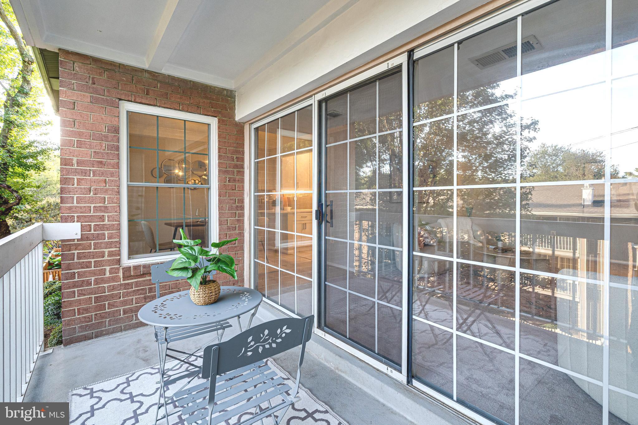 MC LEAN CHASE - Residential