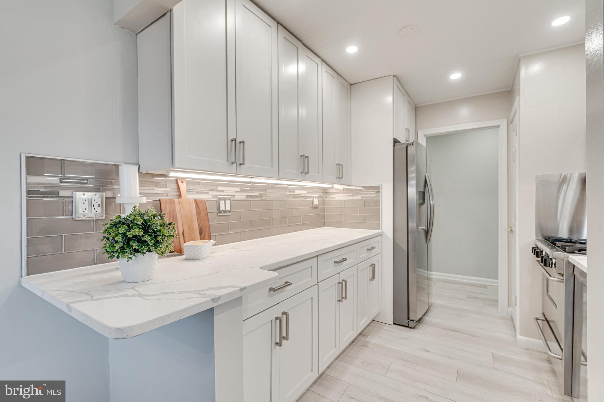 MC LEAN CHASE - Residential