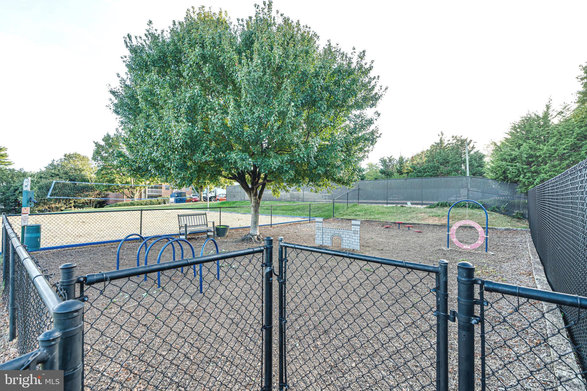 MC LEAN CHASE - Residential