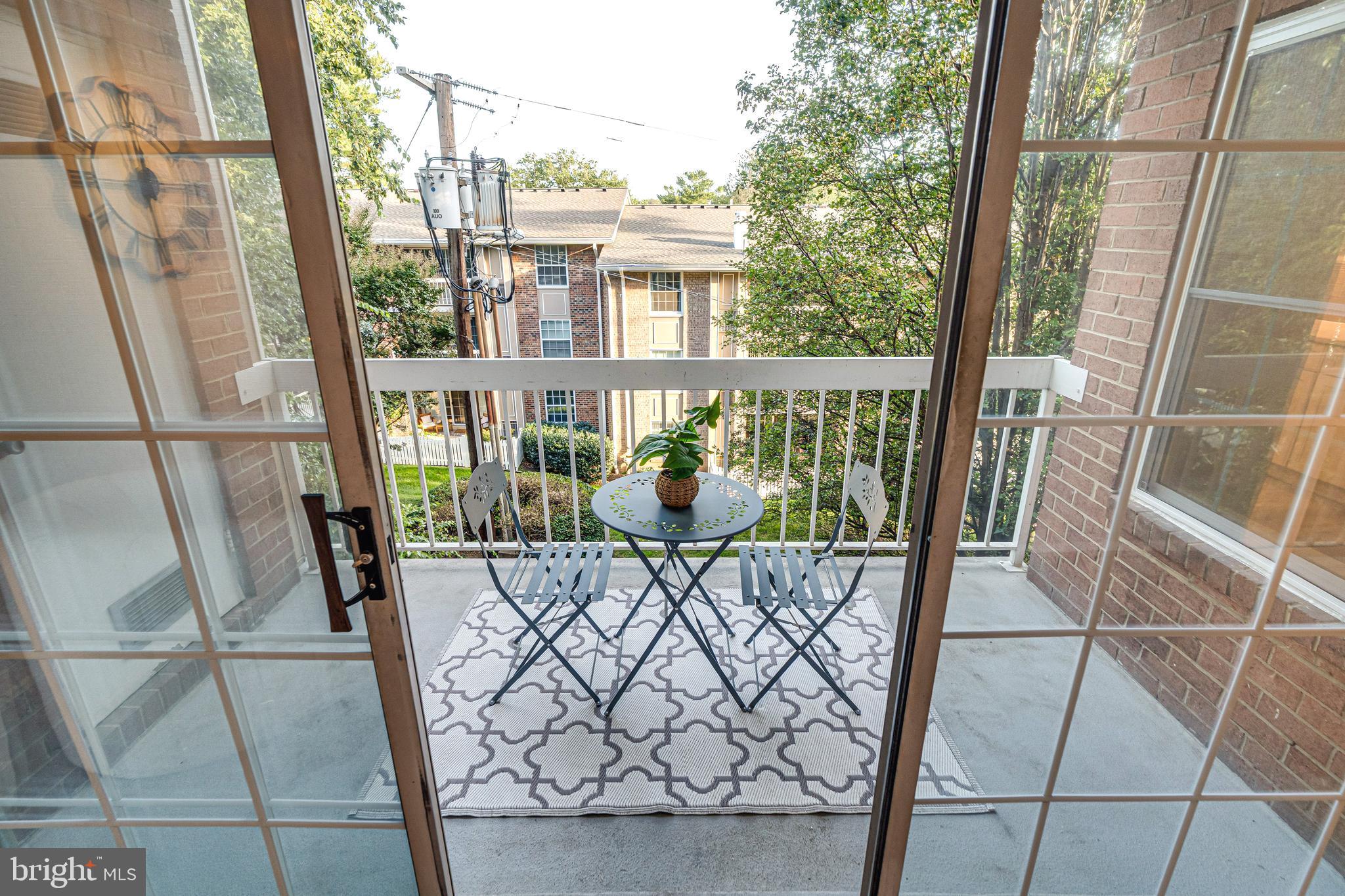 MC LEAN CHASE - Residential