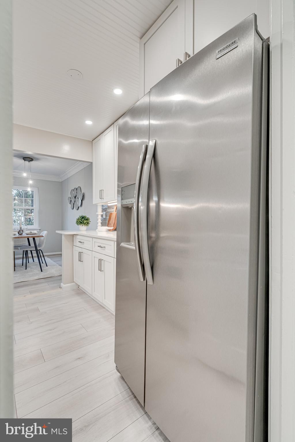 MC LEAN CHASE - Residential