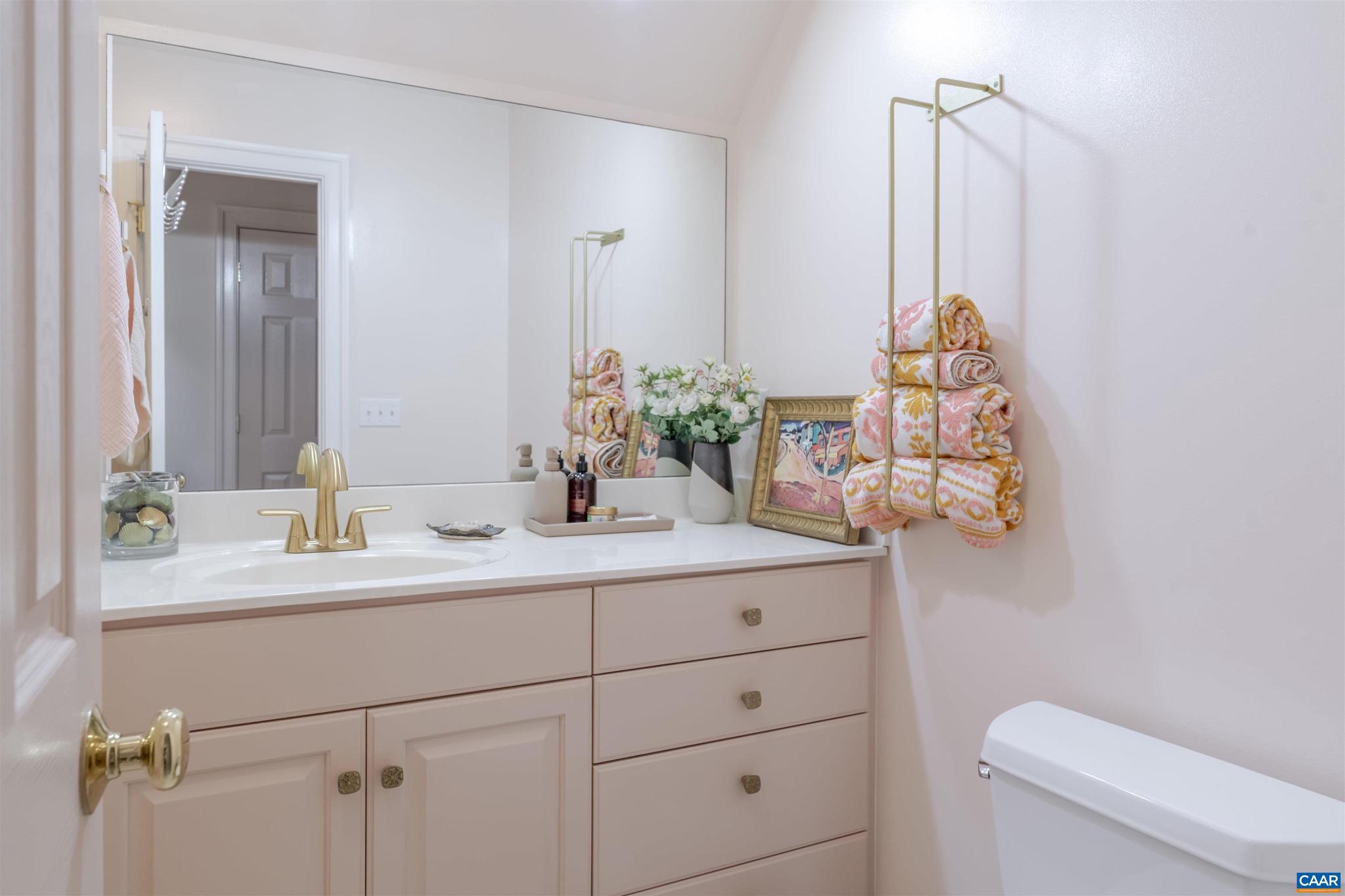 WALNUT HILLS - Residential