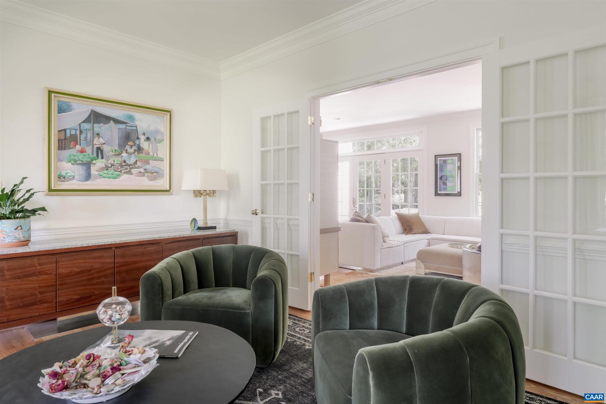 WALNUT HILLS - Residential