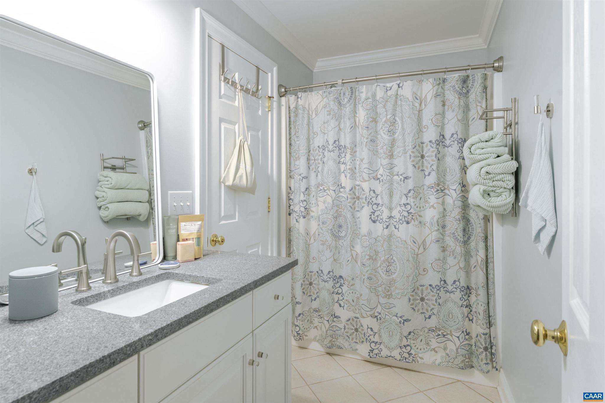 WALNUT HILLS - Residential