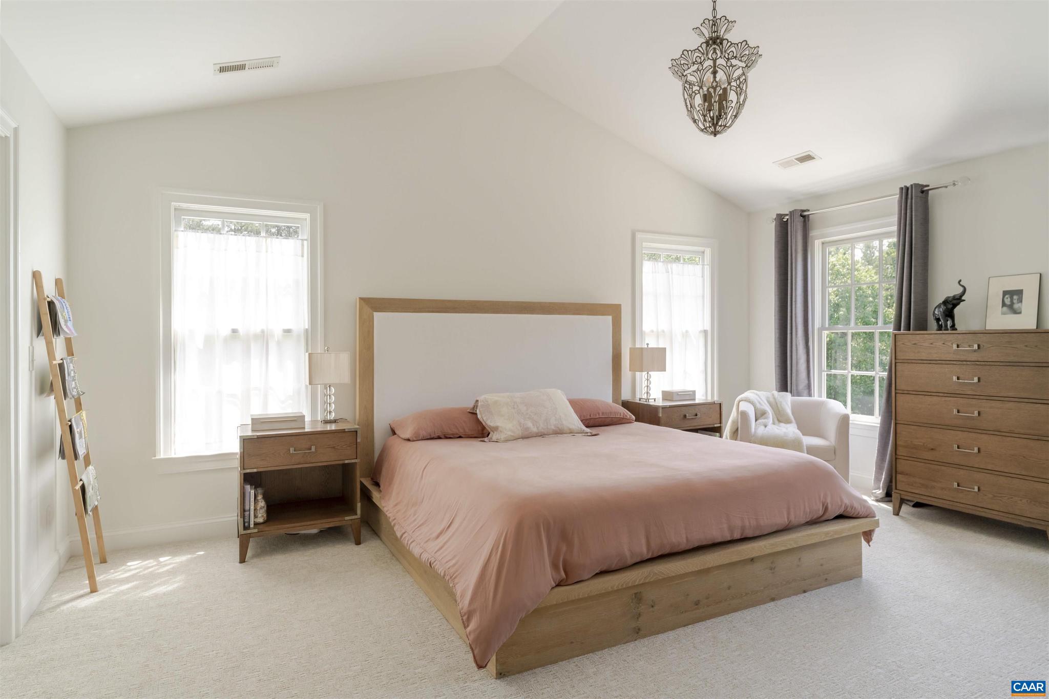 WALNUT HILLS - Residential