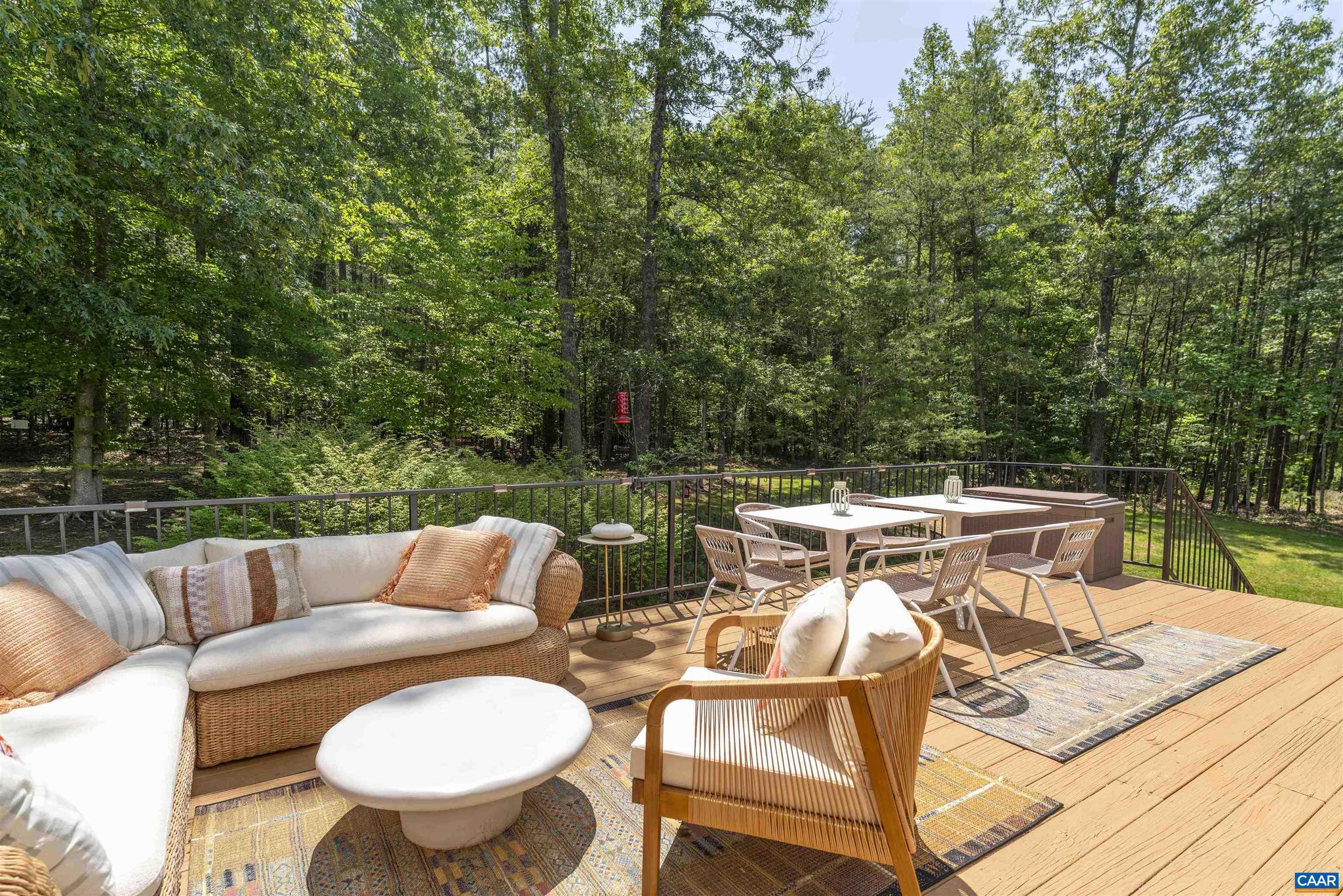 WALNUT HILLS - Residential