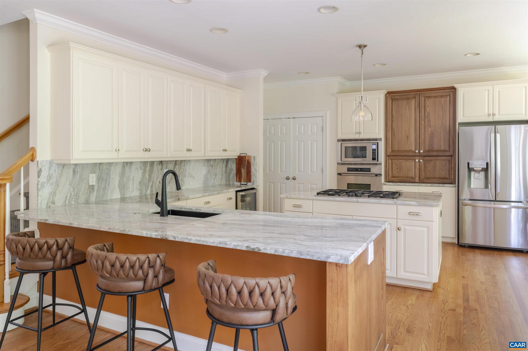 WALNUT HILLS - Residential