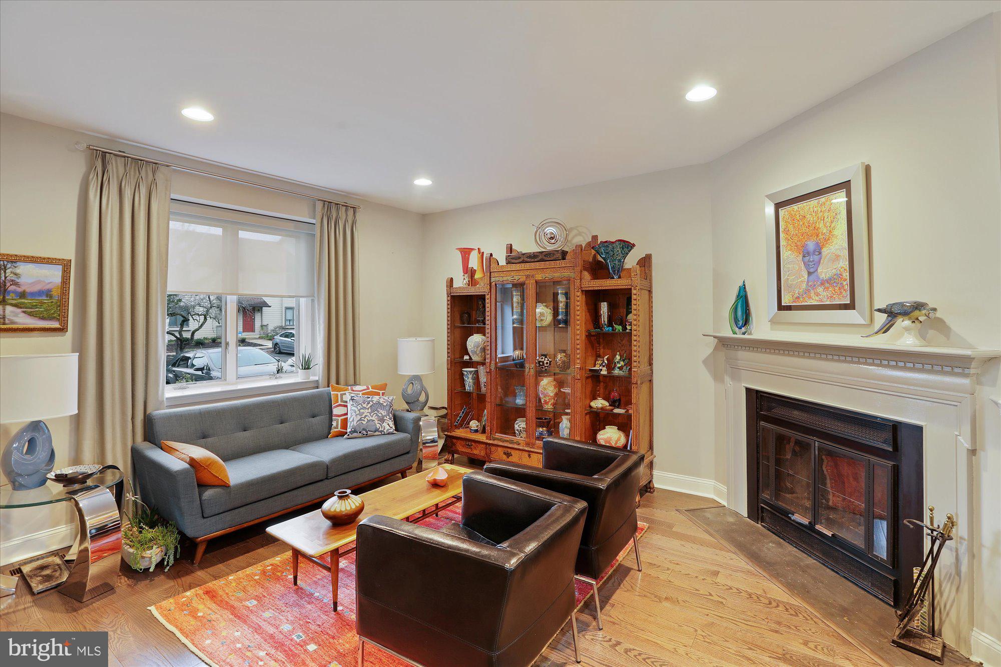 INGHAM MEWS - Residential Lease