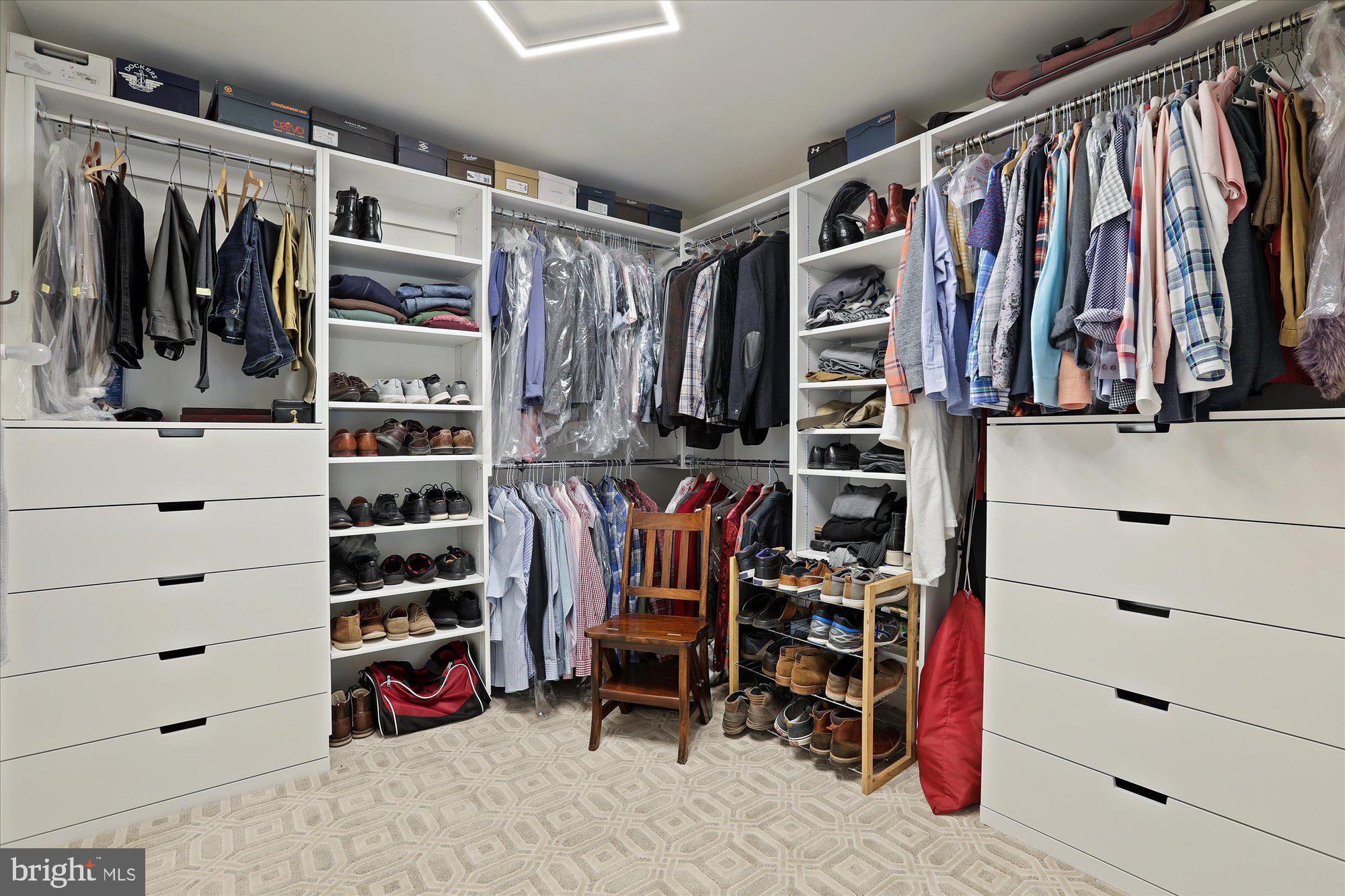 INGHAM MEWS - Residential Lease