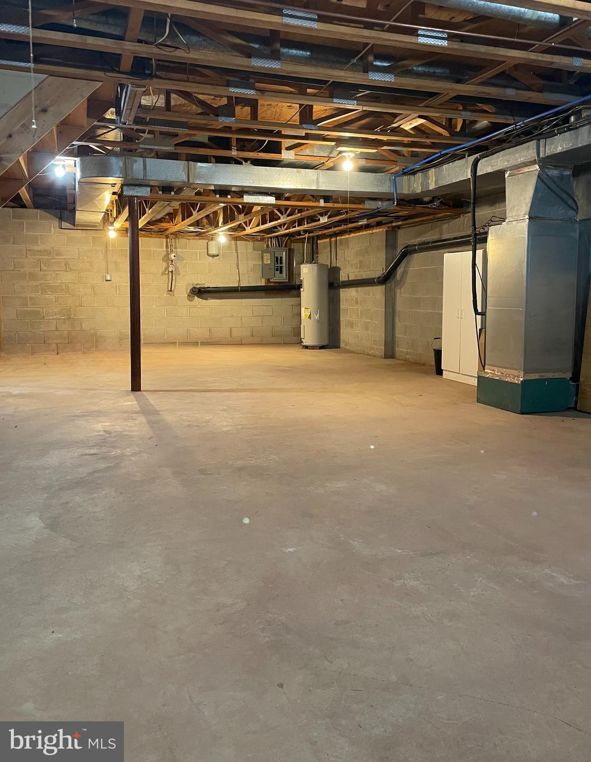 INGHAM MEWS - Residential Lease