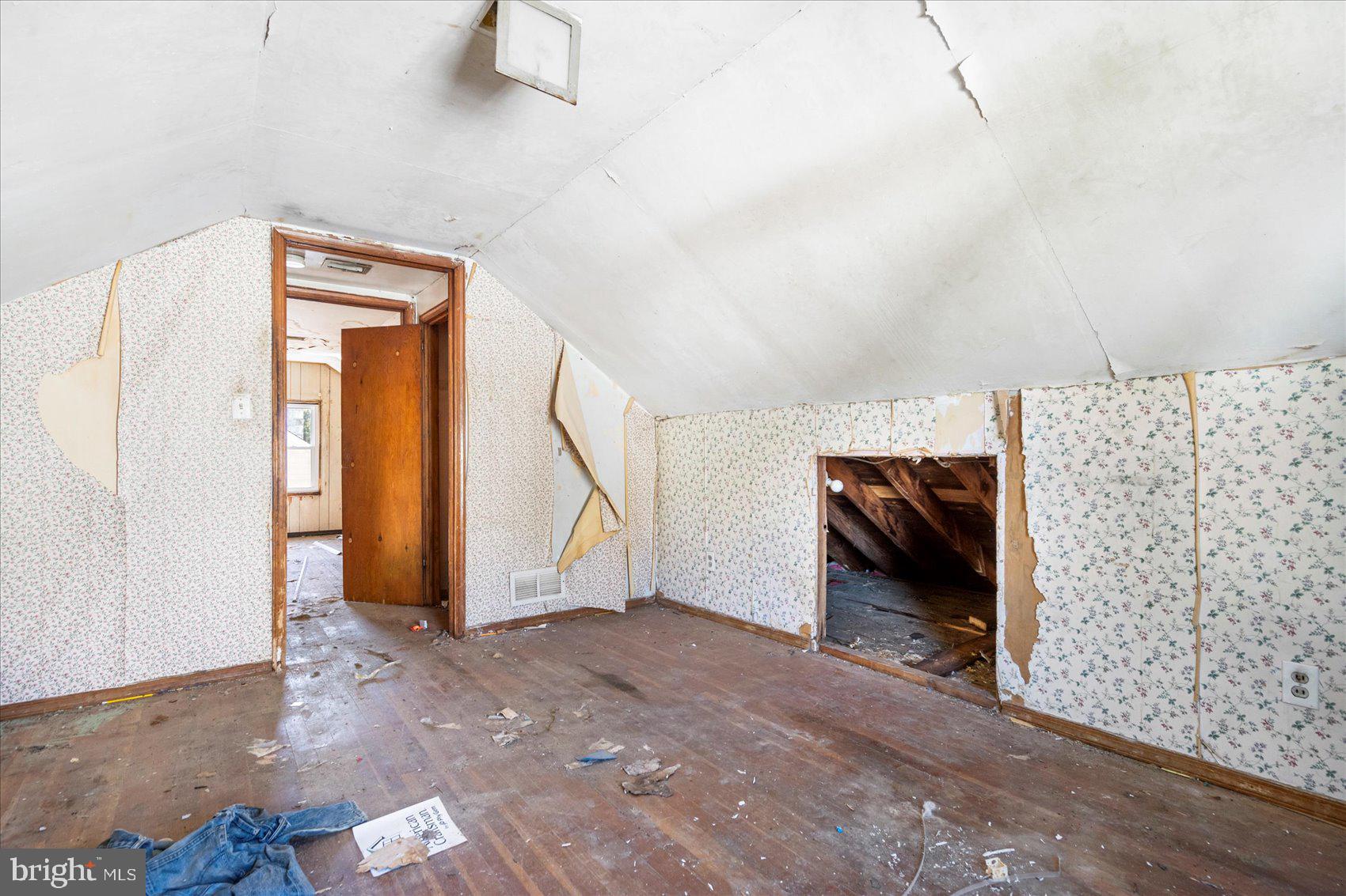 GWYNN OAK SUMMIT - Residential