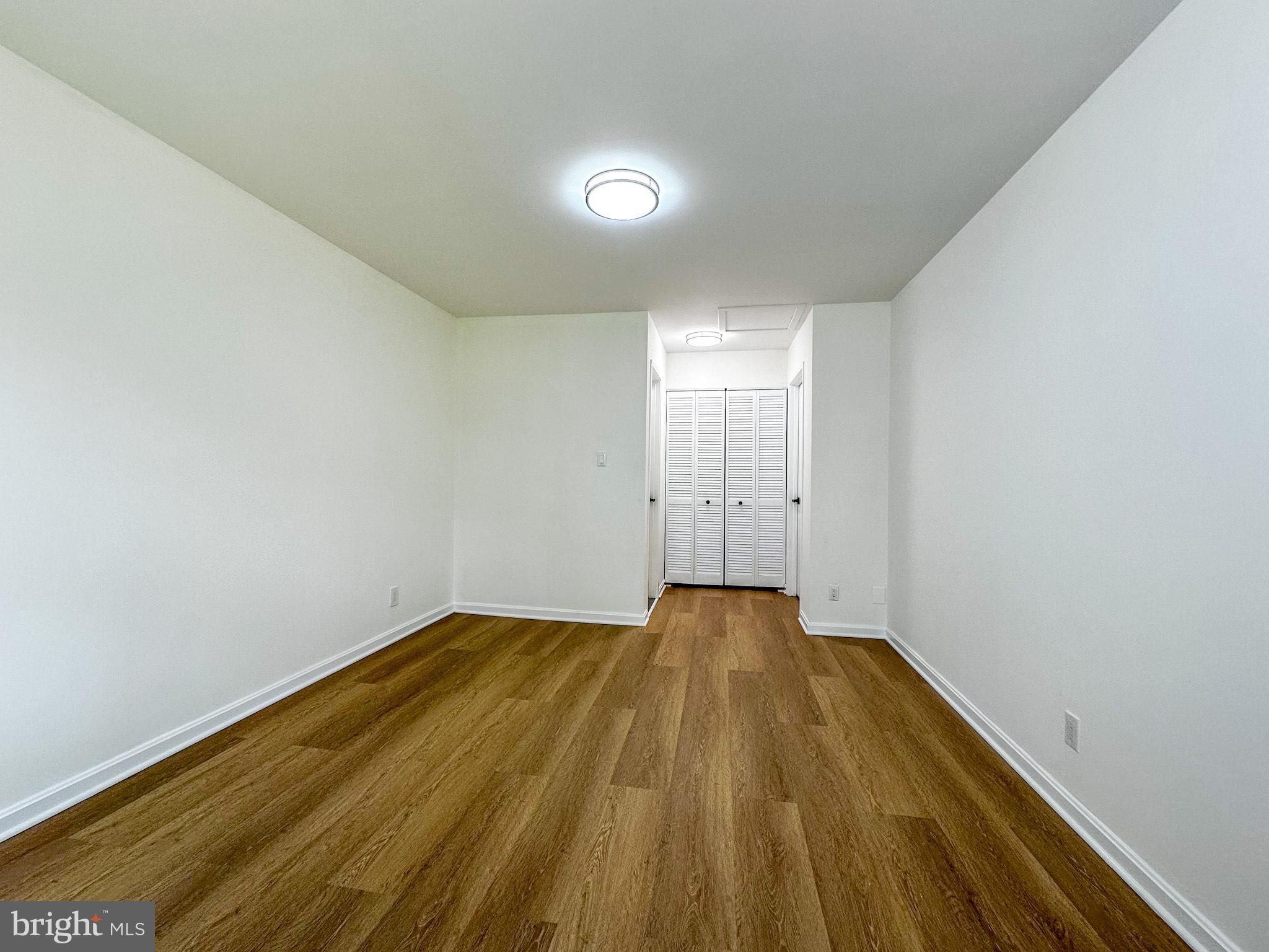 FARMINGDALE - Residential Lease