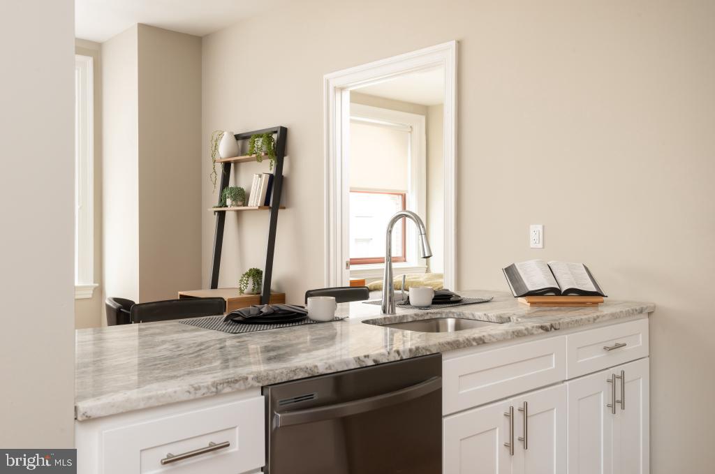 RITTENHOUSE SQUARE - Residential Lease