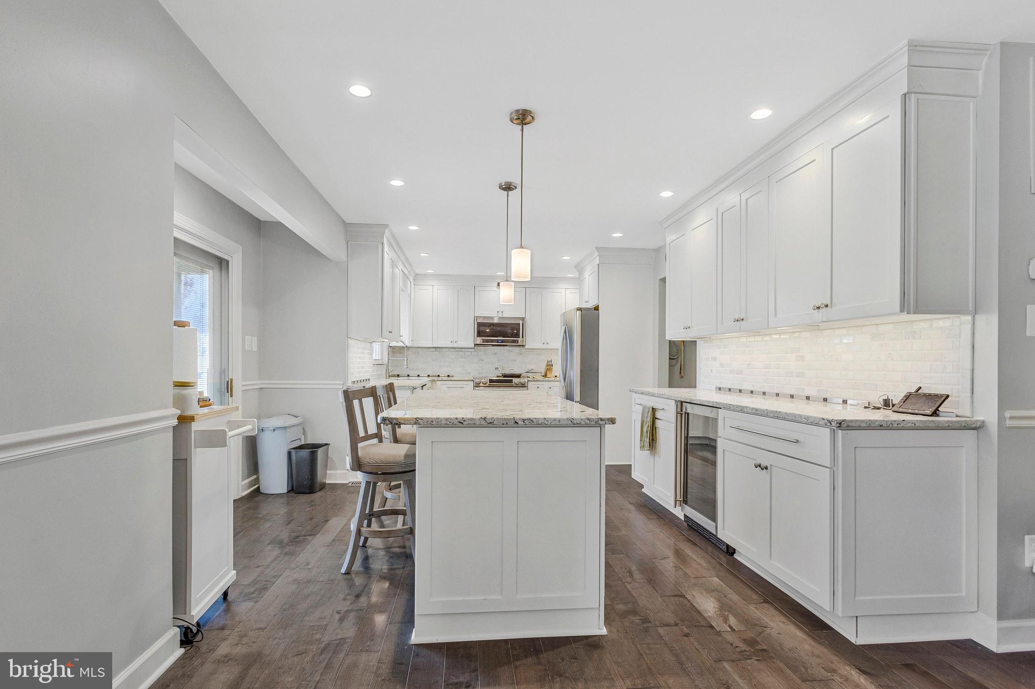 WOODMORE MEADOWS - Residential