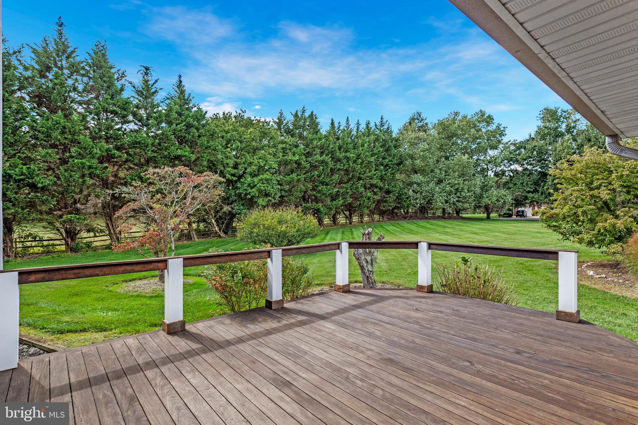 WOODMORE MEADOWS - Residential