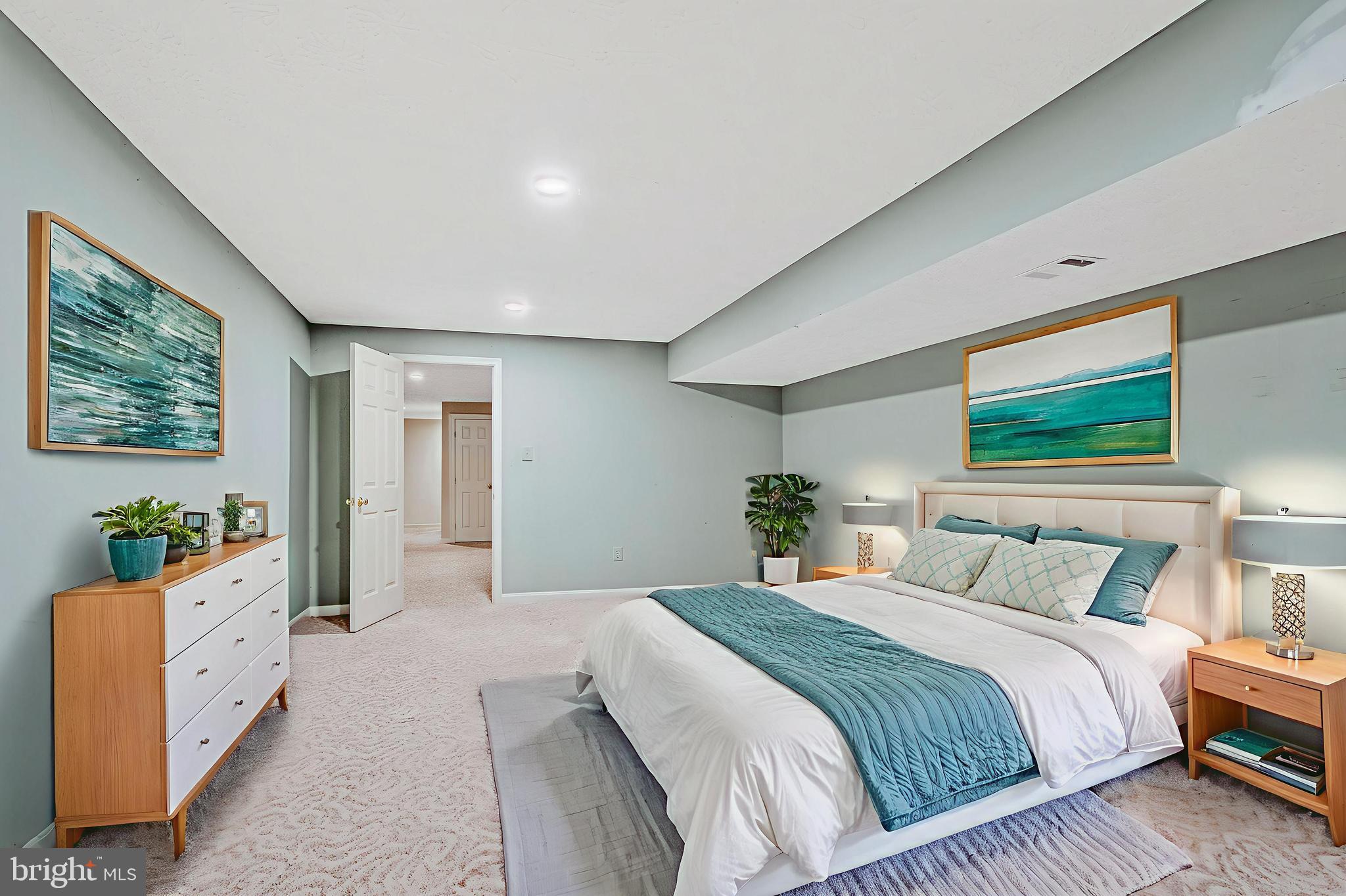 WOODMORE MEADOWS - Residential