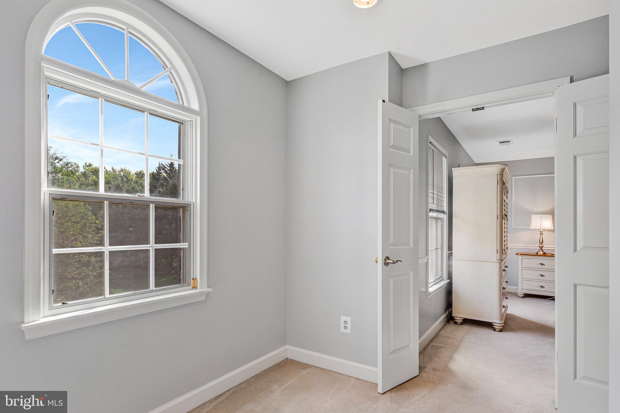 WOODMORE MEADOWS - Residential