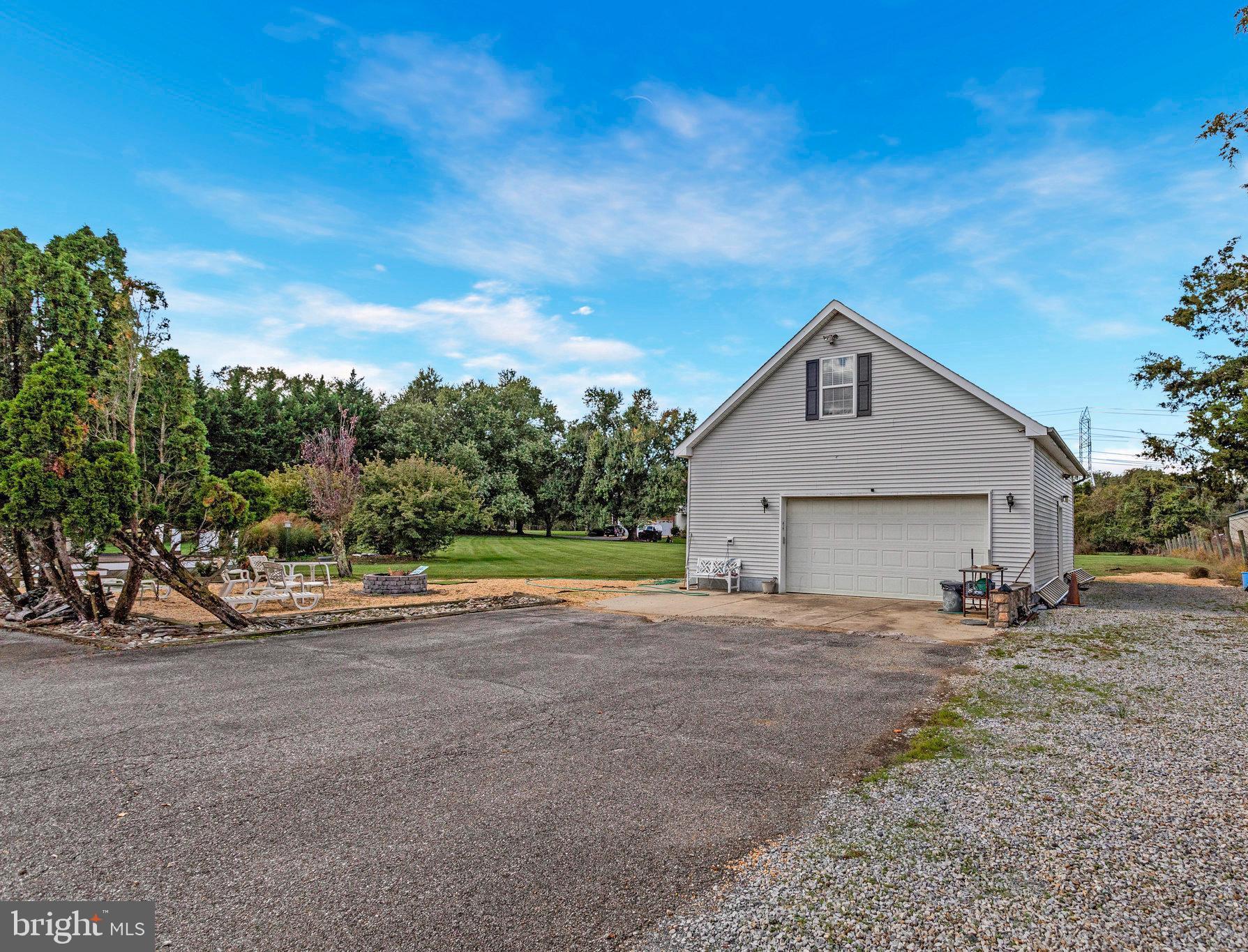 WOODMORE MEADOWS - Residential