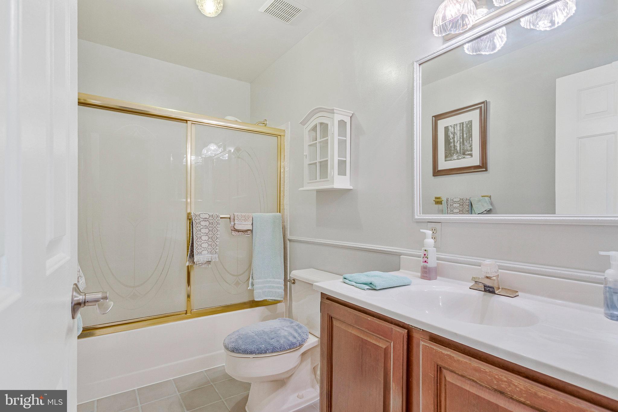 WOODMORE MEADOWS - Residential