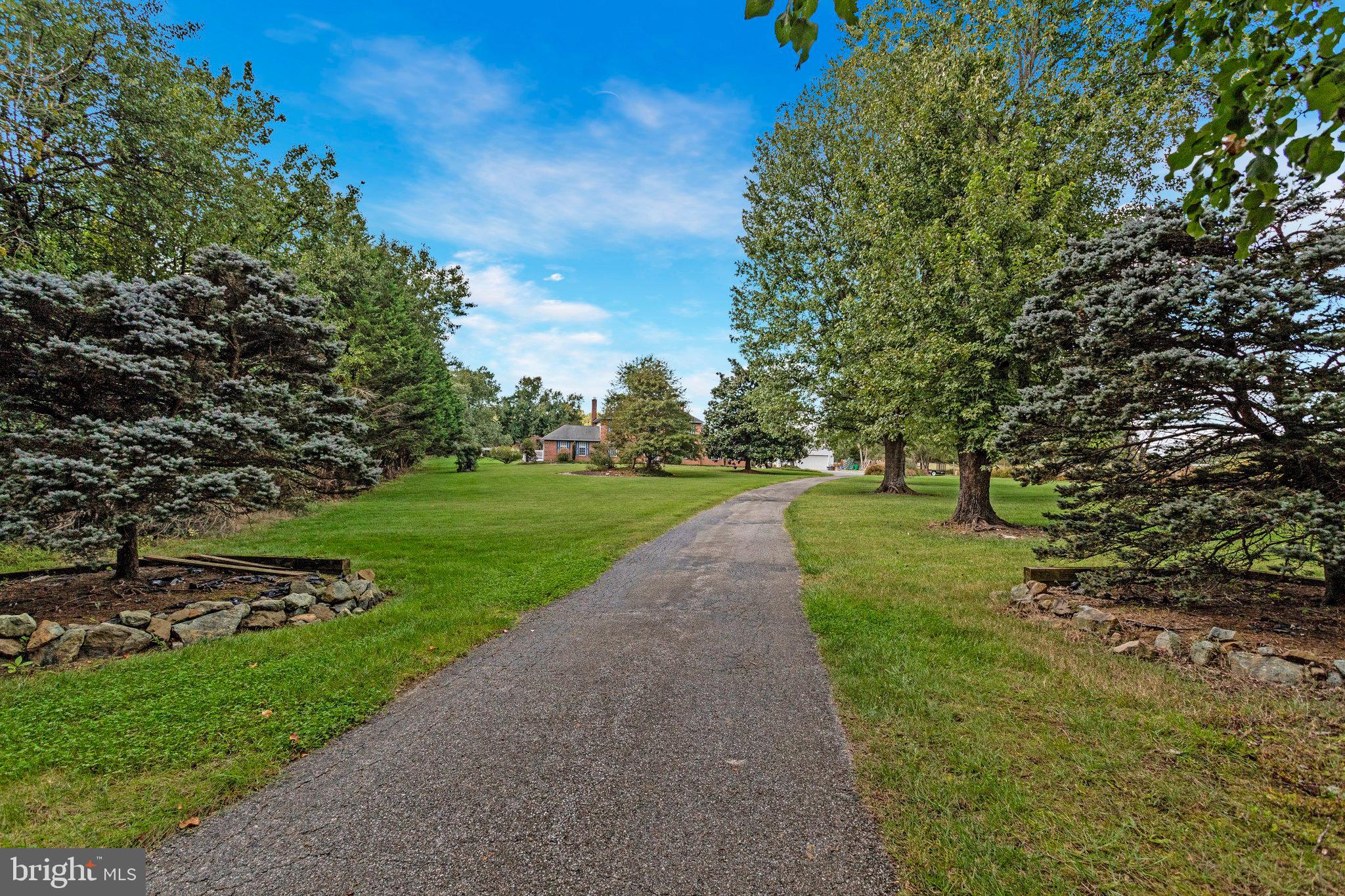 WOODMORE MEADOWS - Residential