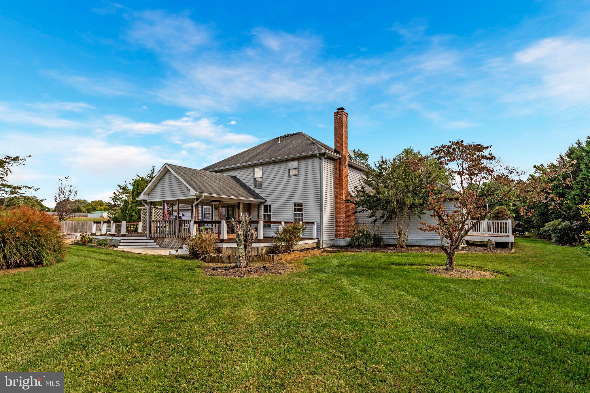 WOODMORE MEADOWS - Residential