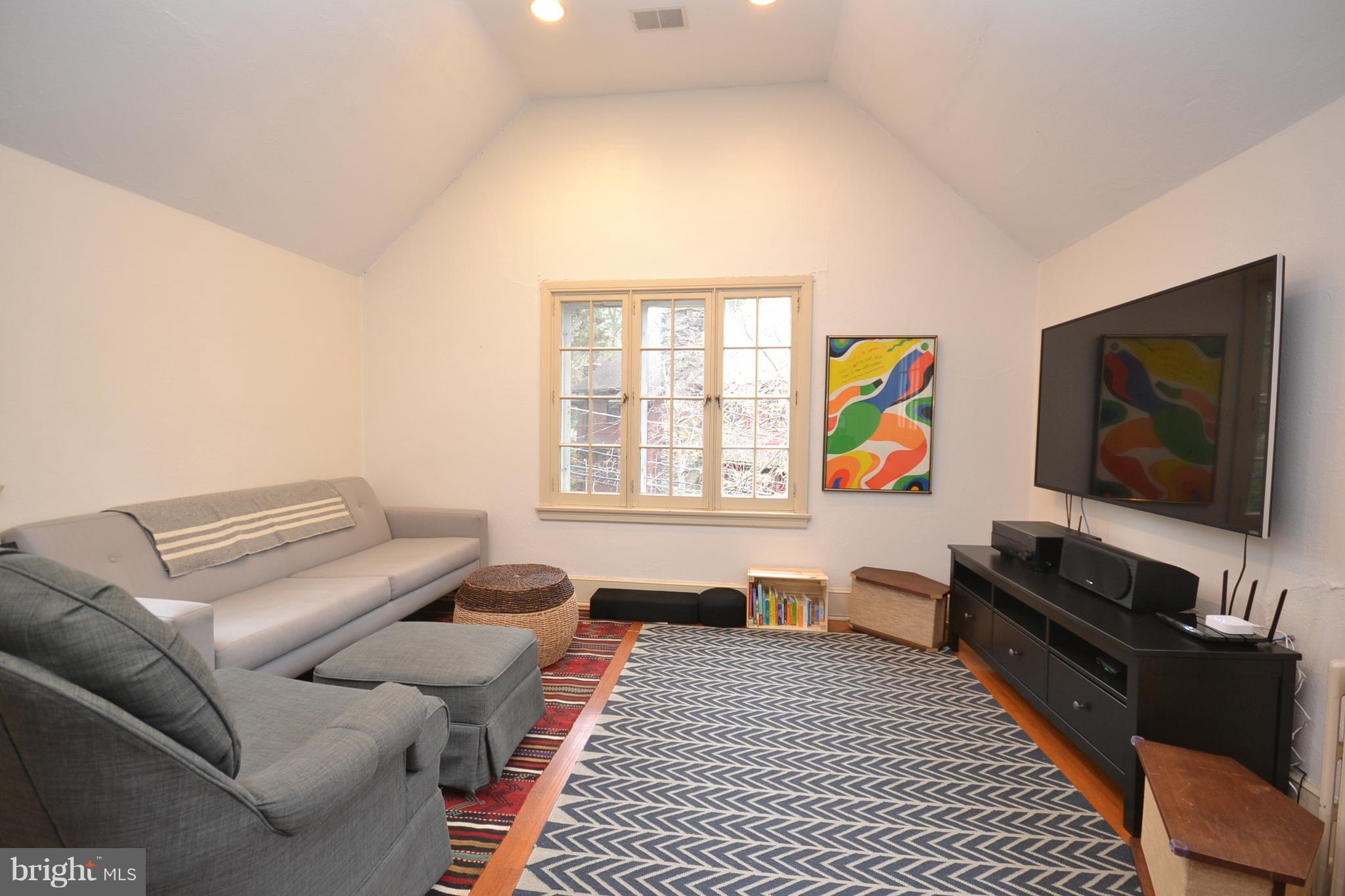 LANSDOWNE - Residential