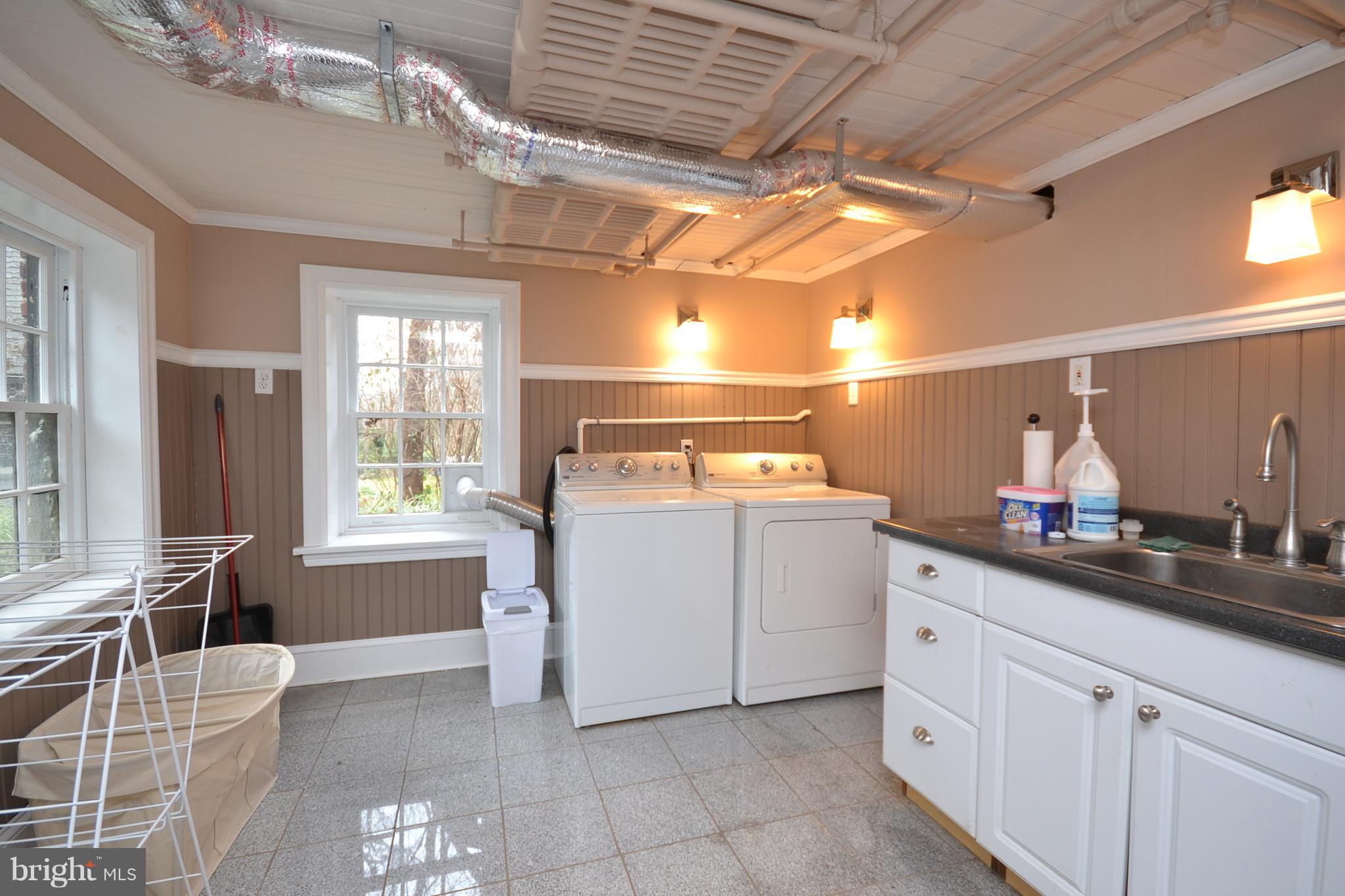 LANSDOWNE - Residential