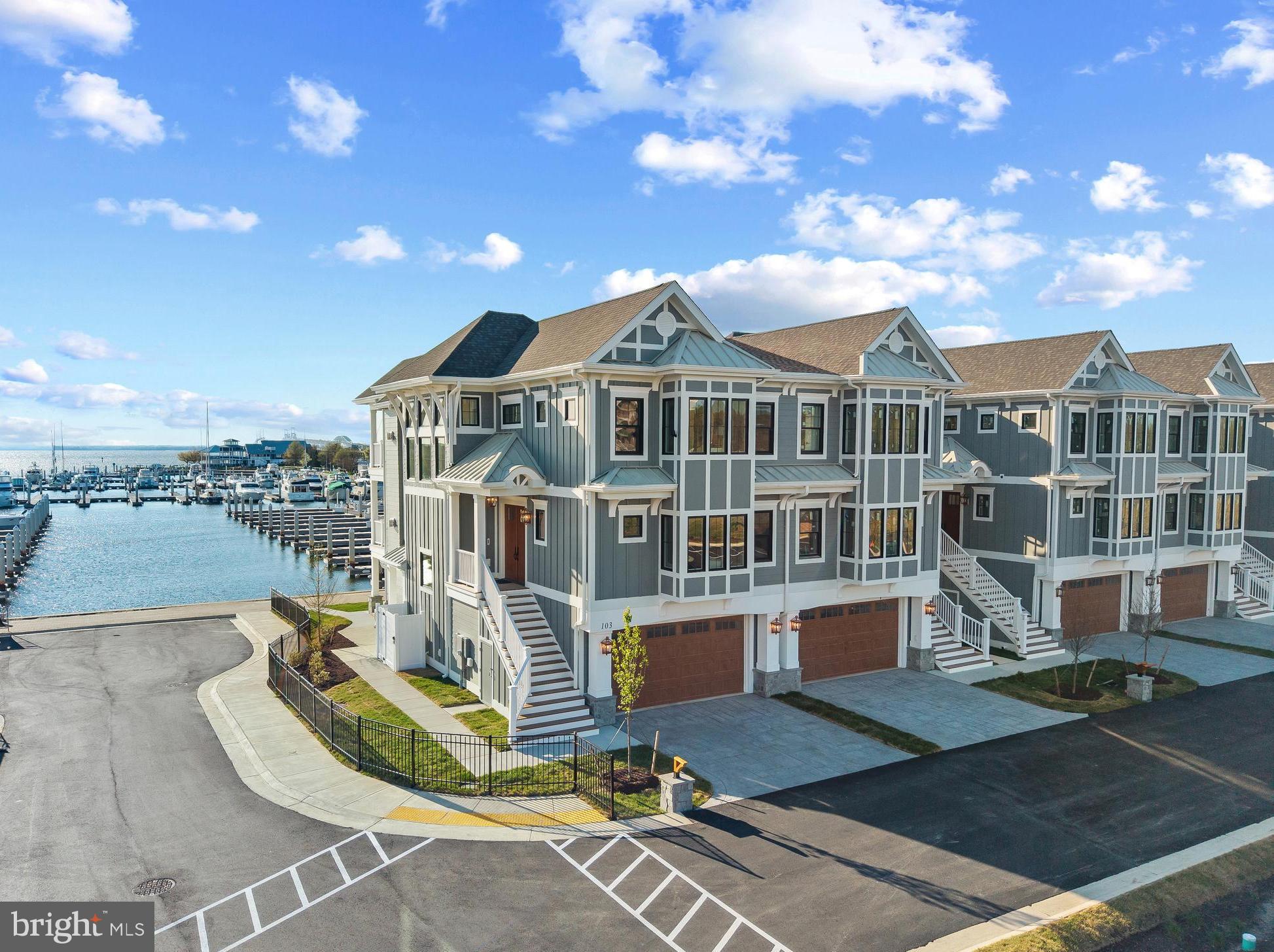 BAY BRIDGE MARINA - Residential