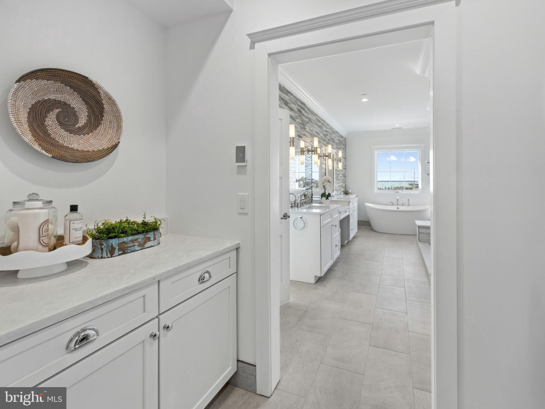 BAY BRIDGE MARINA - Residential