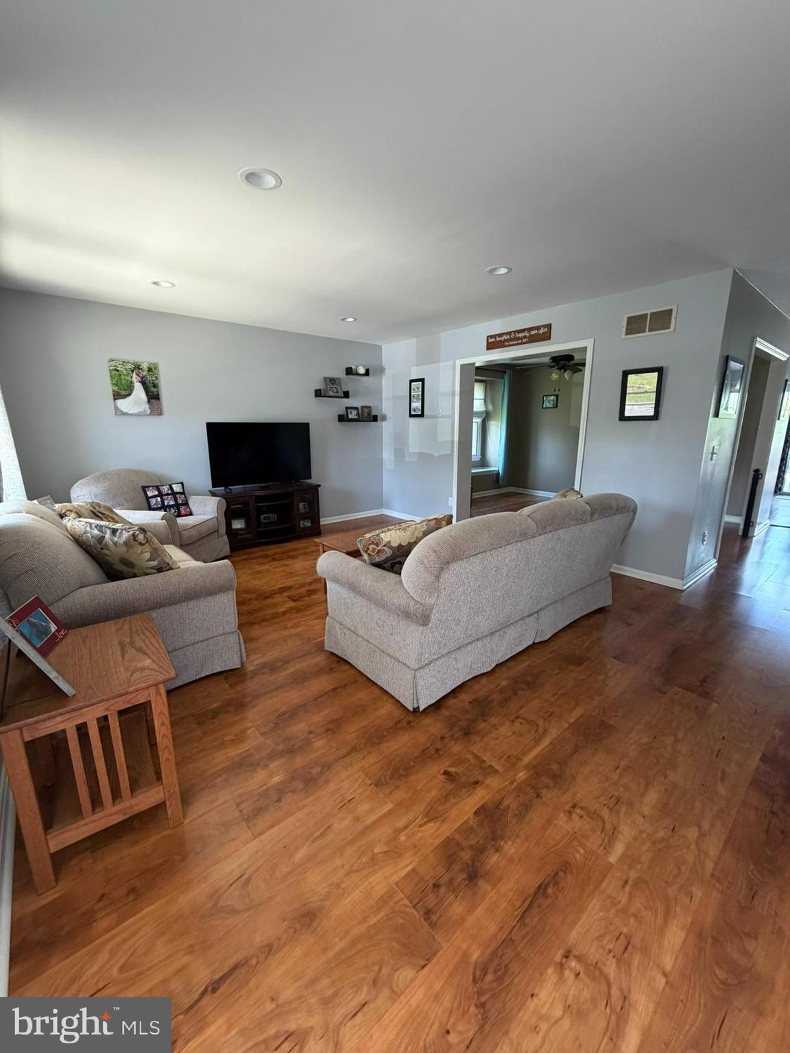 1215 PINE RIDGE DRIVE