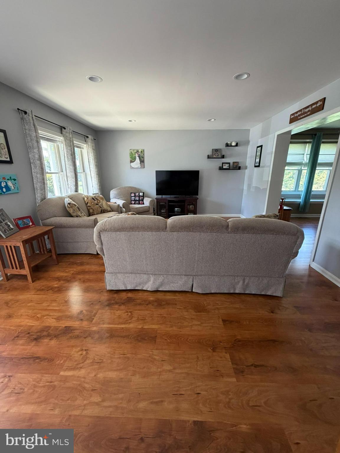 1215 PINE RIDGE DRIVE