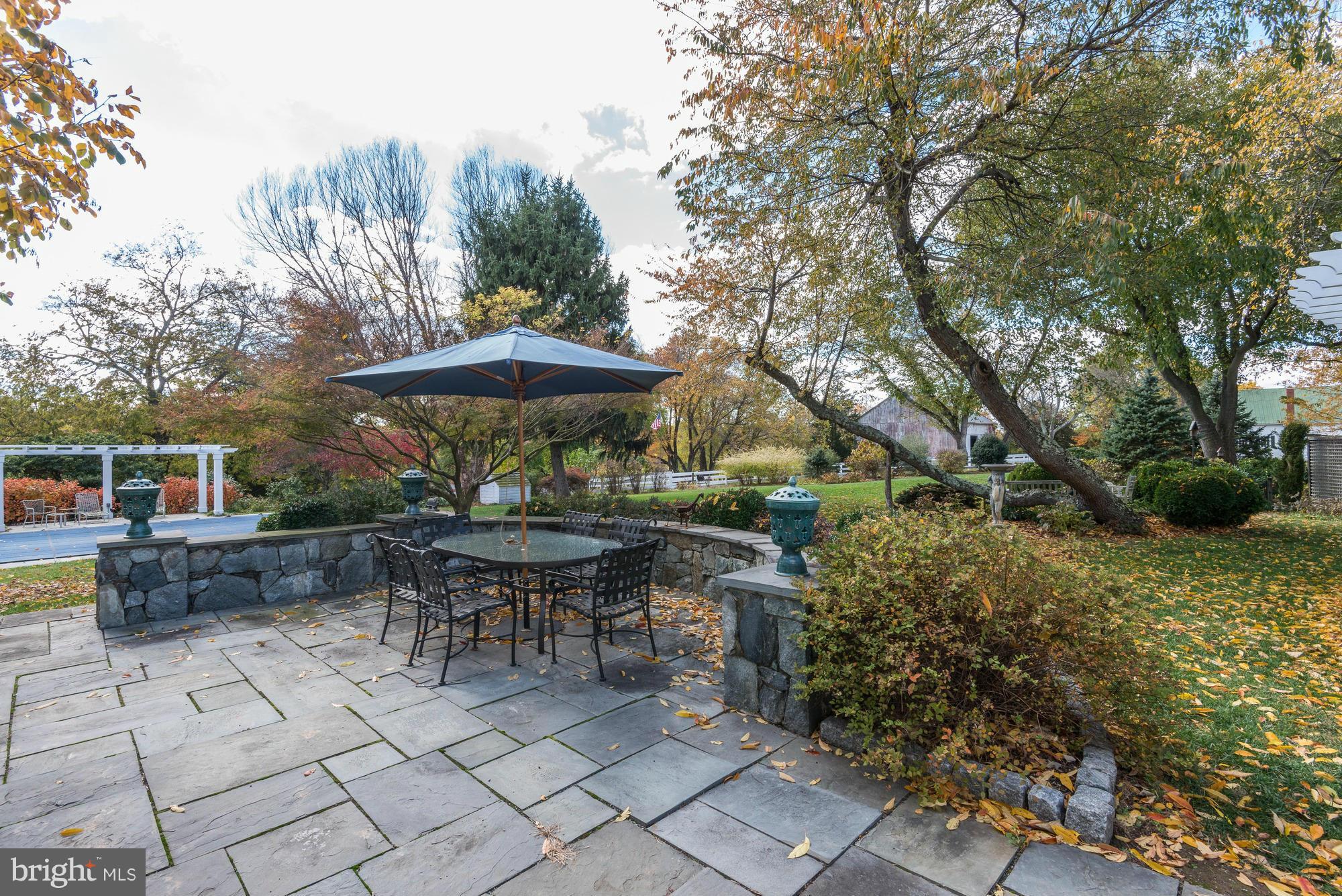 DARNESTOWN OUTSIDE - Farm