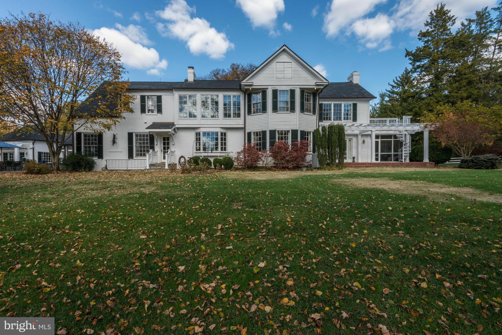 DARNESTOWN OUTSIDE - Farm