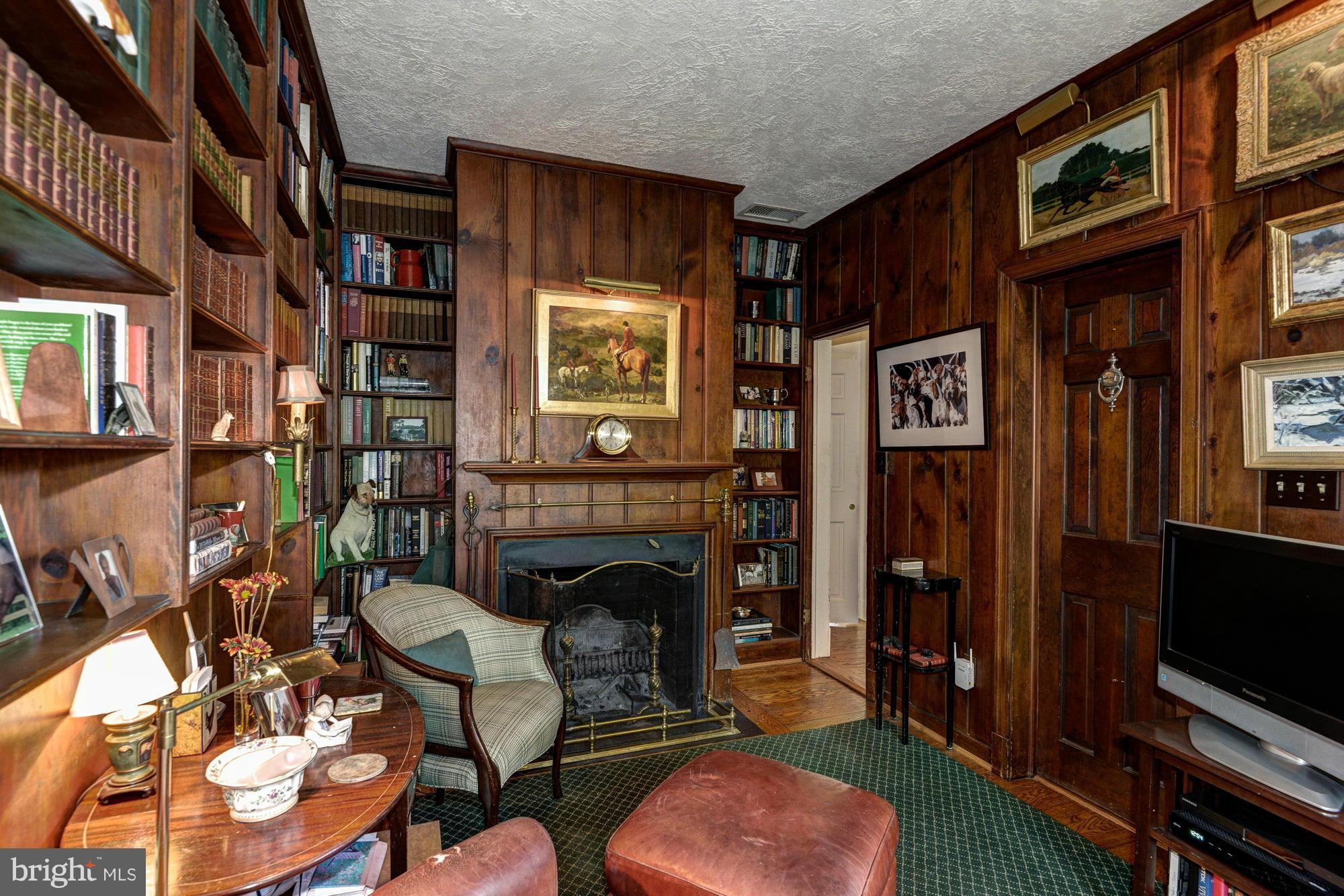 DARNESTOWN OUTSIDE - Farm