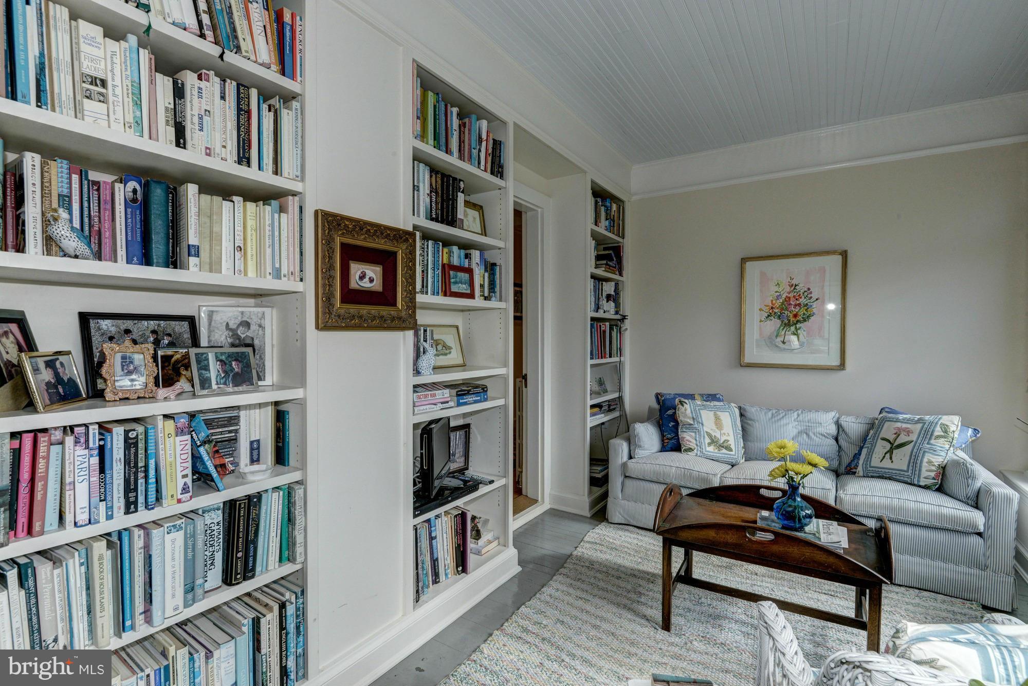 DARNESTOWN OUTSIDE - Farm