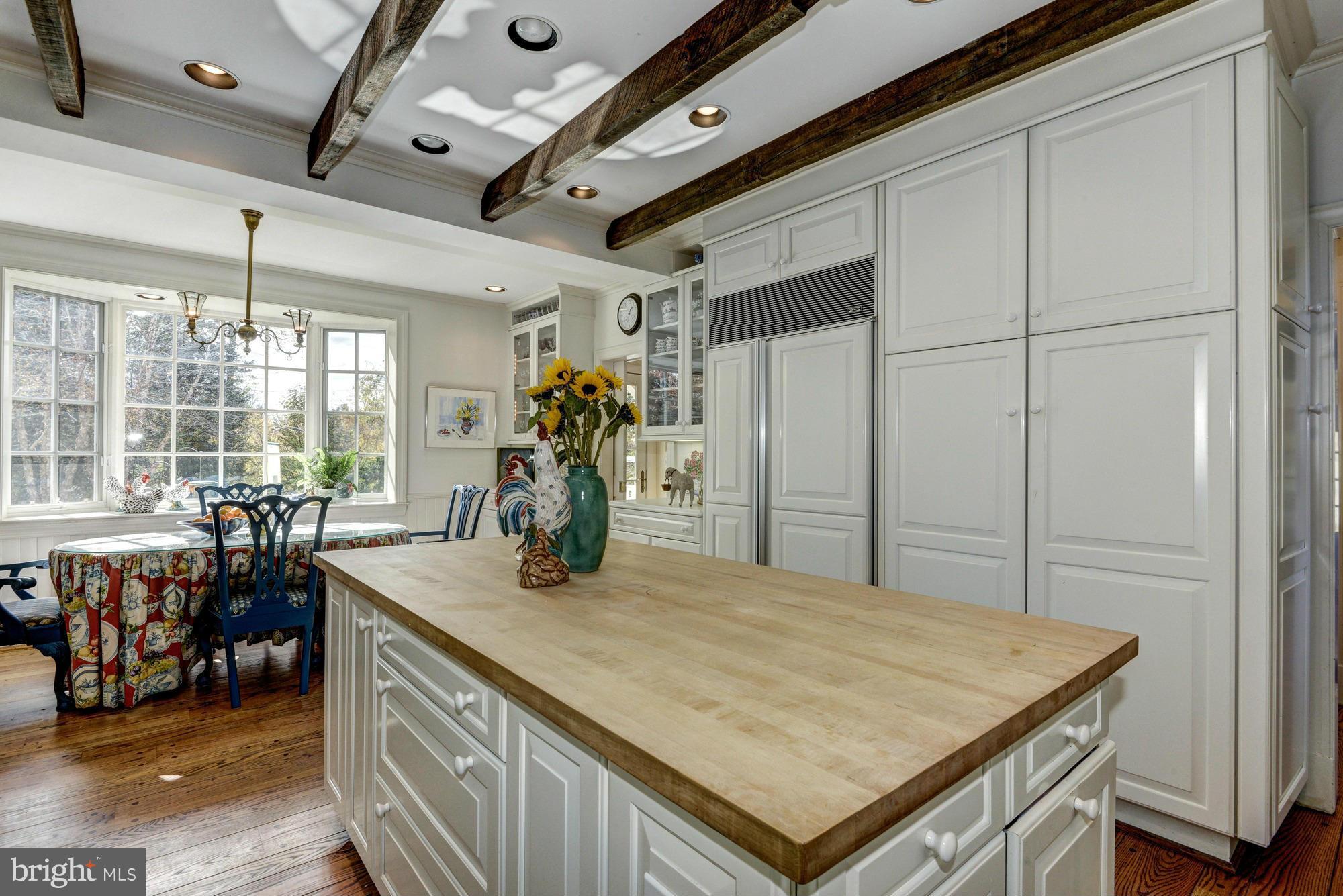 DARNESTOWN OUTSIDE - Farm