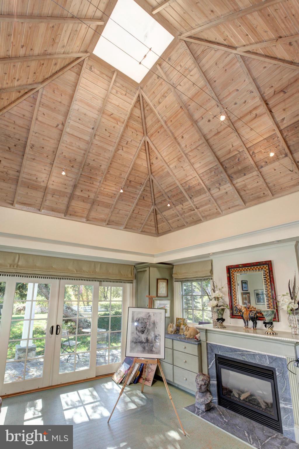 DARNESTOWN OUTSIDE - Farm