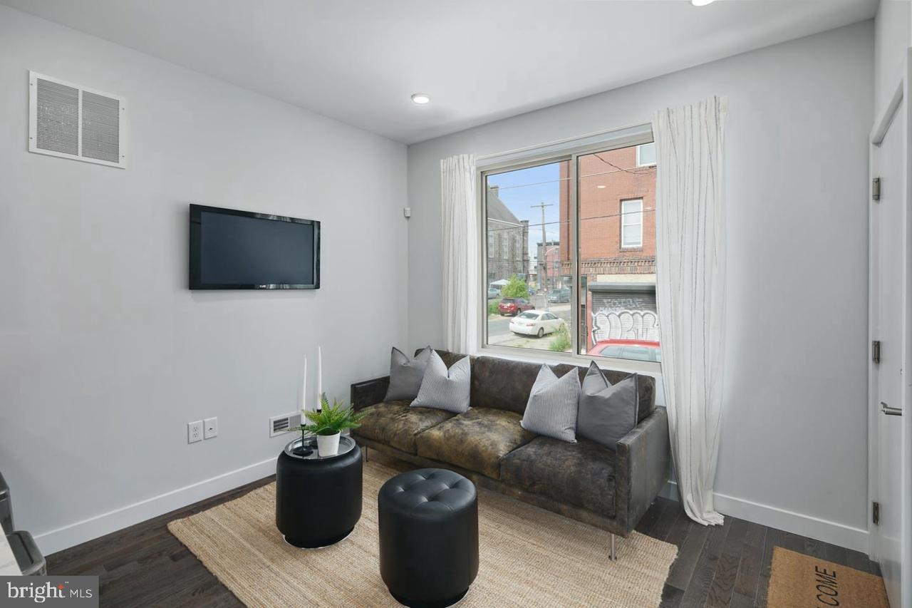 LUDLOW - Residential Lease