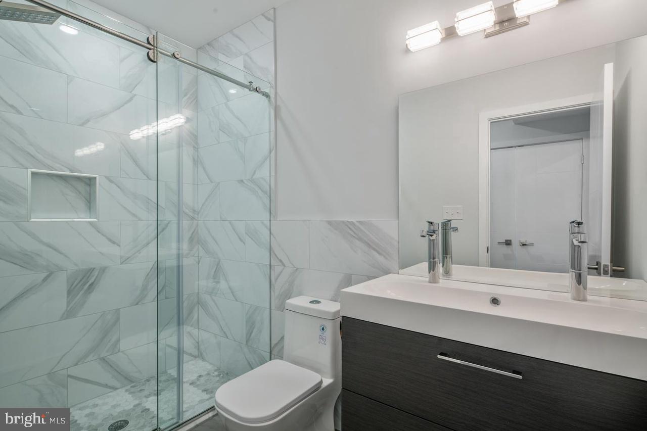 LUDLOW - Residential Lease